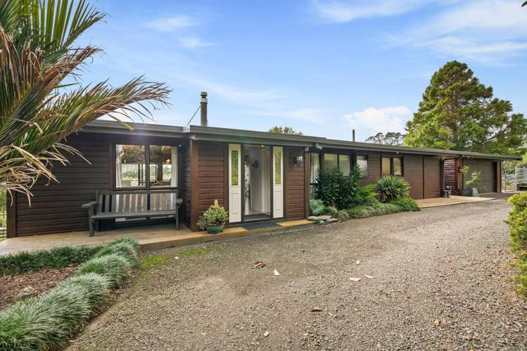 37 Lloyd Road Riverhead_5