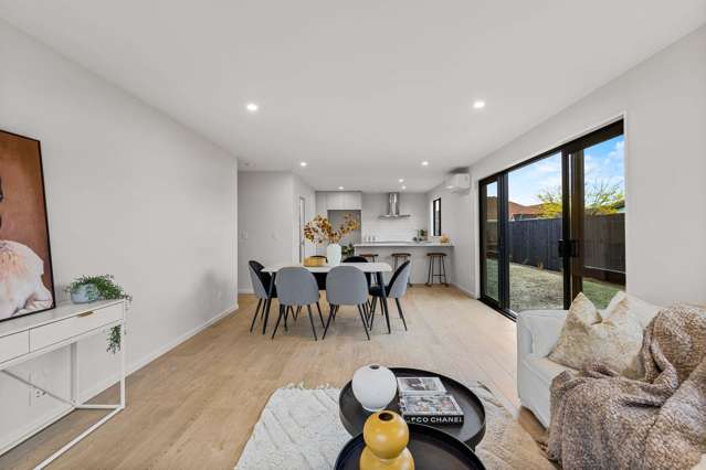2/10 Farquhars Road Redwood_2