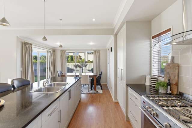 25 Applefield Court Northwood_1