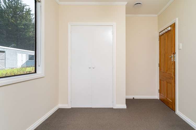 17 Dunedin-Waitati Road Dalmore_16