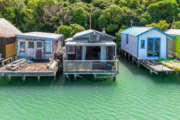 15 Boatshed, Camborne Walkway Paremata_18