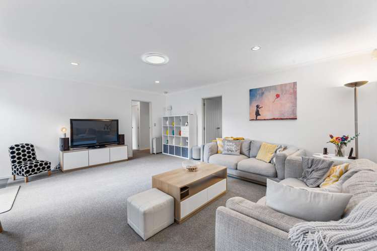 16 Fernloche Place Flat Bush_15