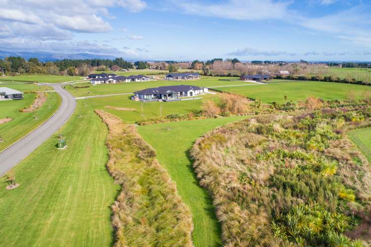 62 Hartwell Drive Kelvin Grove_4