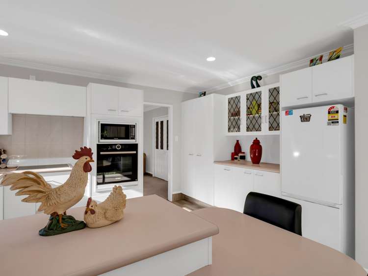 33 Downes Avenue Springvale_14