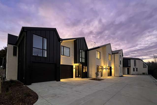 Brand New & Simply Stunning!