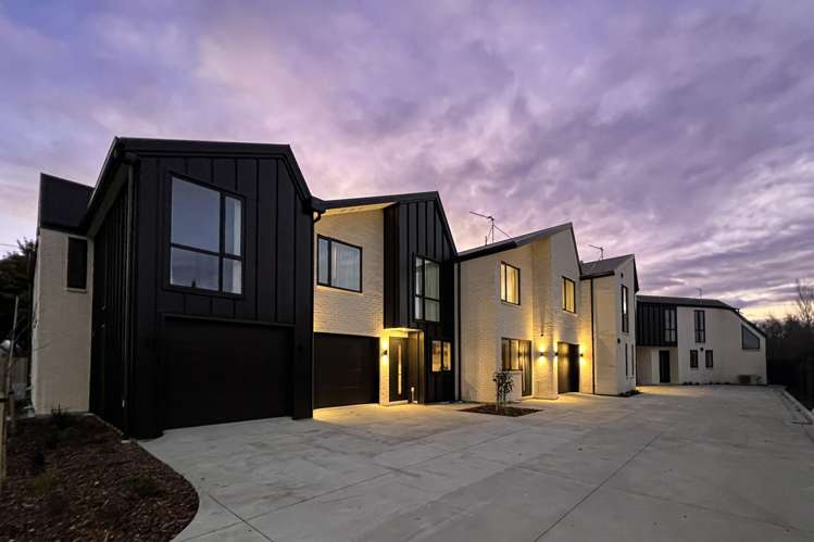2/133 Blighs Road_0