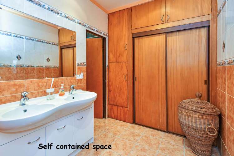 78 Clark Road Pahurehure_15