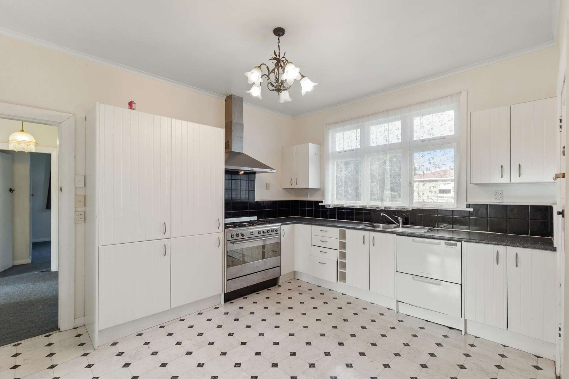 76 Parker Avenue Levin_0