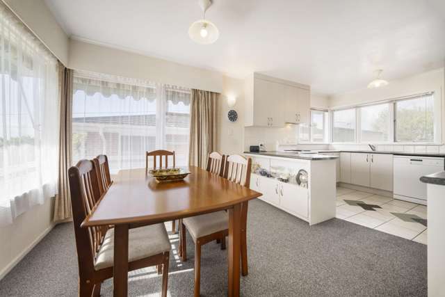 8 Kendrick Place Blockhouse Bay_2