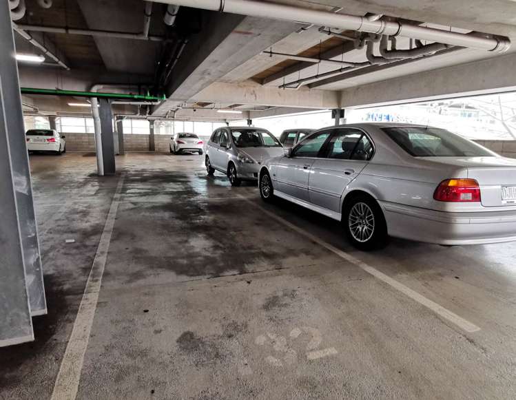 A715/176 Broadway Newmarket_6