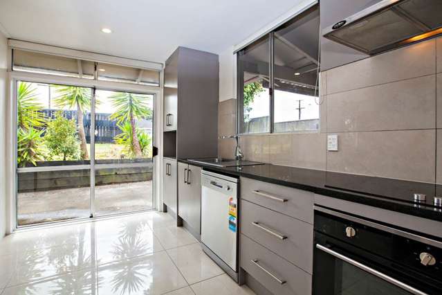 1295 Dominion Road Mount Roskill_4