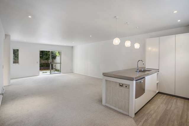 23/21 Hunters Park Drive Three Kings_1