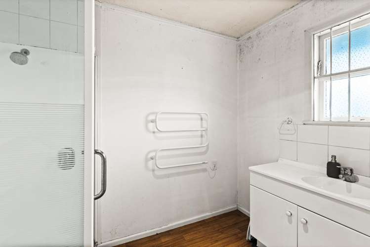 10 Foster Terrace Onekawa_6