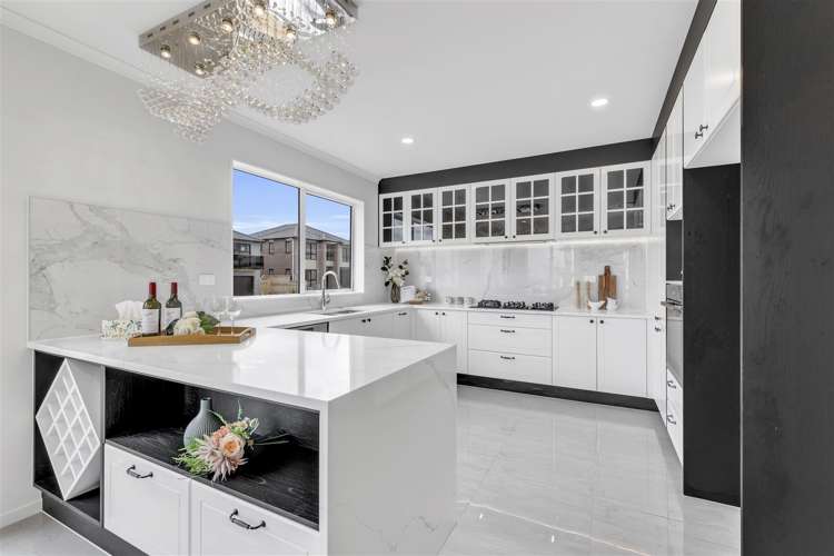 18 Dungloe Avenue Flat Bush_6