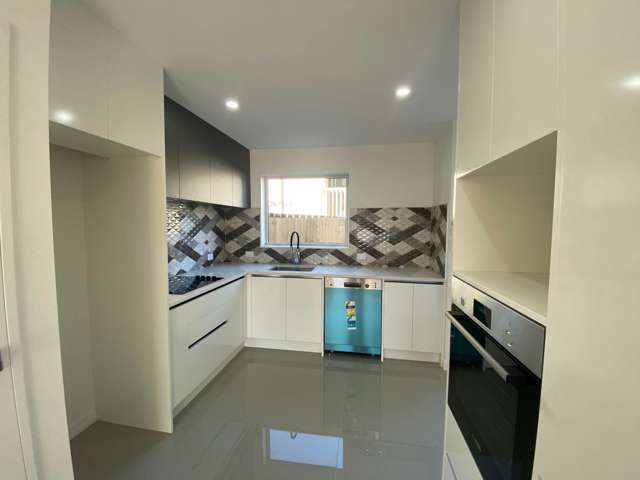 6/4017 Great North Road Glen Eden_1