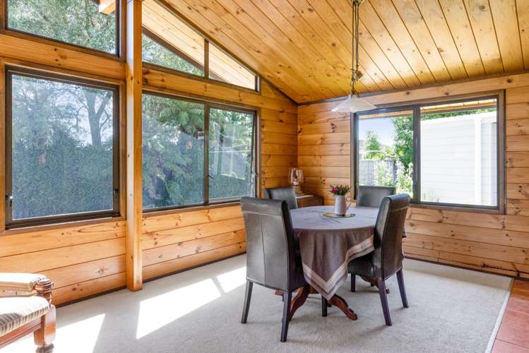 402 Fenwick Street Mayfair_2