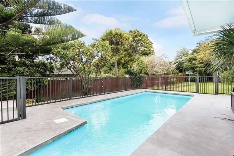 21 Royal View Road Te Atatu South_12