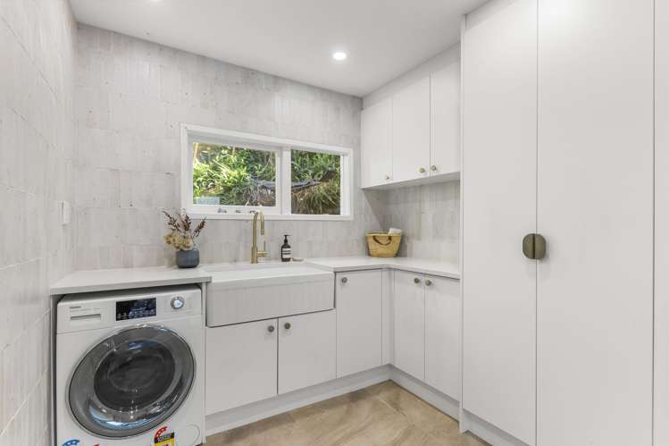 200 Godley Road Titirangi_21