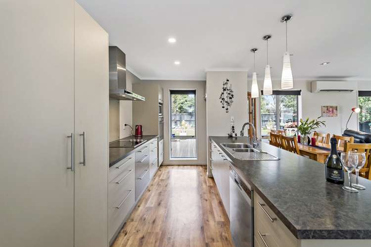 99 Renoir Drive Rolleston_8