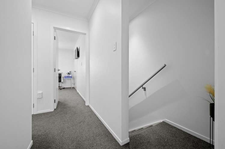 1/51 Cabourne Drive Glenview_17