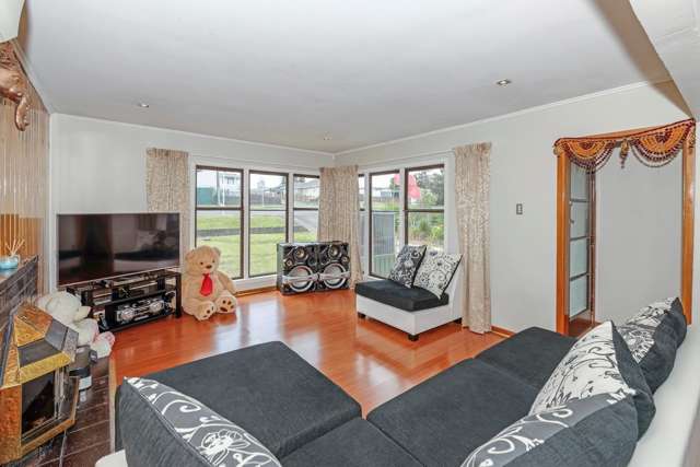 75 Roberts Road Te Atatu South_4