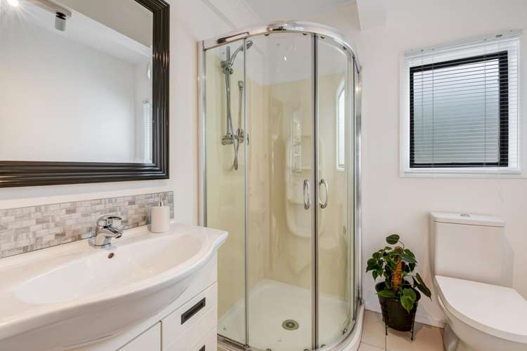 48 D'Oyly Drive Stanmore Bay_16