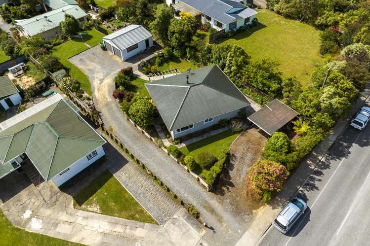 169 Waikawa Road Picton_27