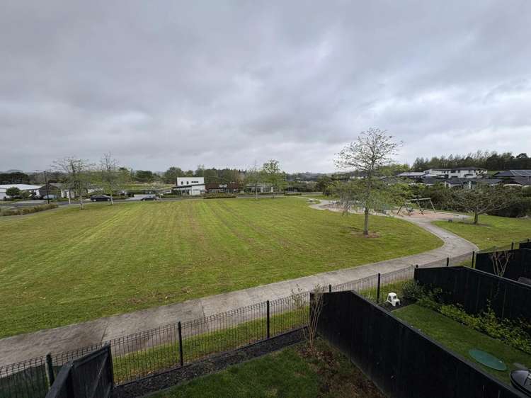 4/3 Walsh Road Milldale_2