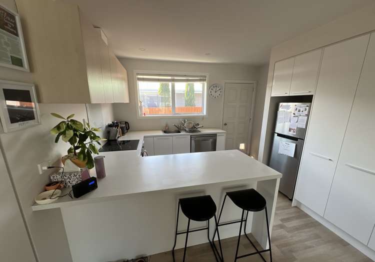 2/41 Roberta Drive Somerfield_3