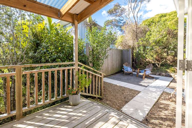 117 Queens Drive Oneroa_20