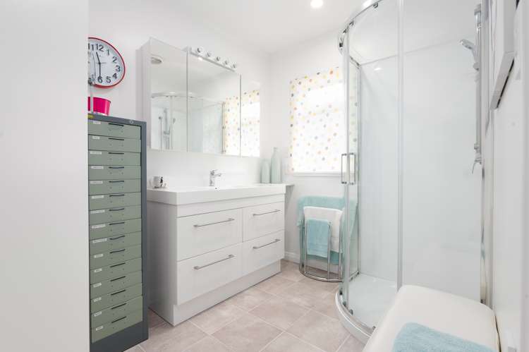 2 Dunsford Mews Hamilton Central_15