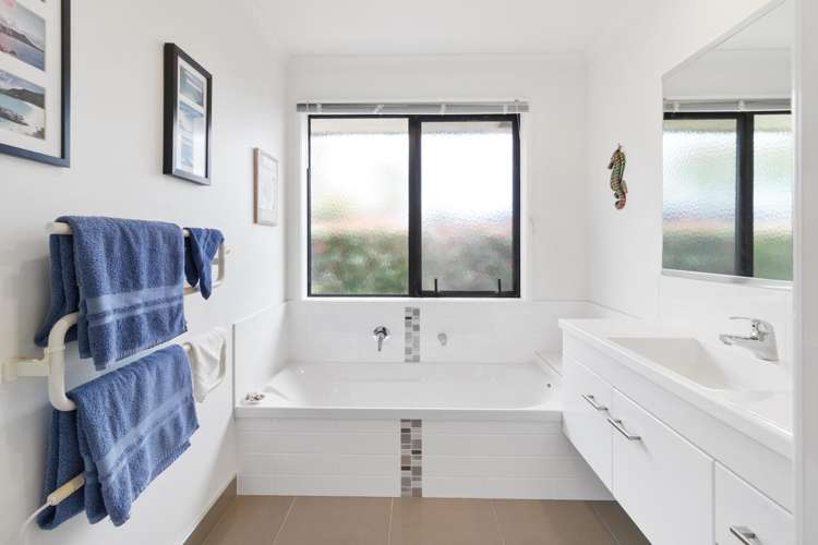 42 Pengover Avenue Leamington_16