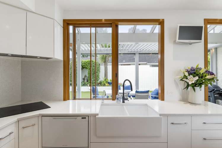 2/14 Sanders Avenue Takapuna_10