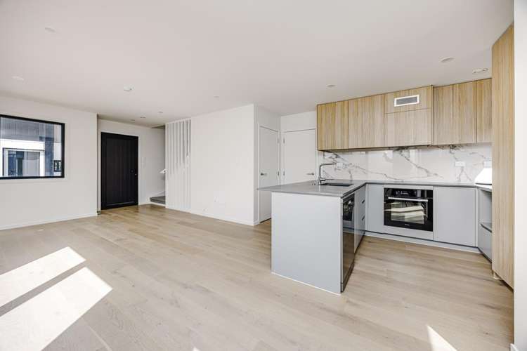 15 Kaaramuramu Lane Mangere Bridge_16