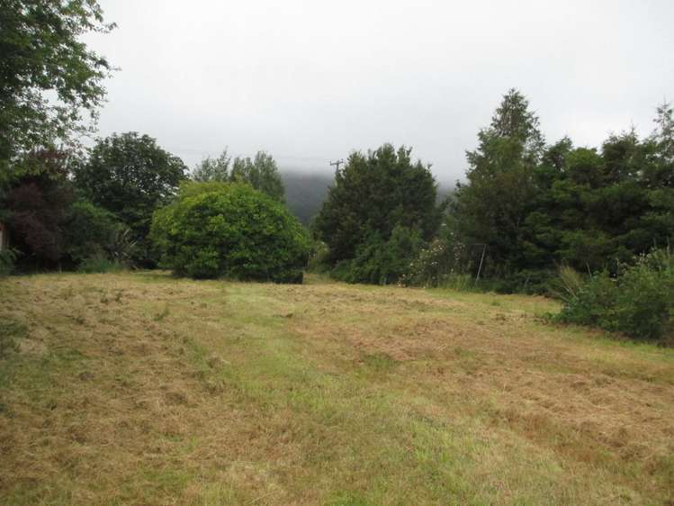 869 Tahakopa Valley Road Catlins Surrounds_32