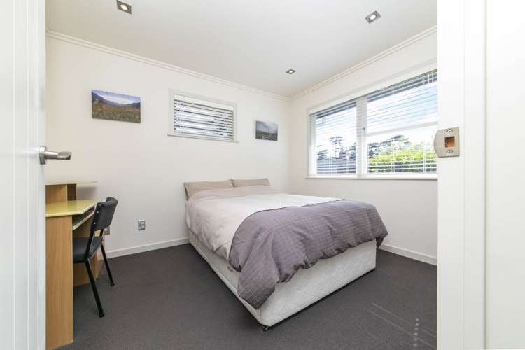 35 Derwent Crescent Titirangi_9