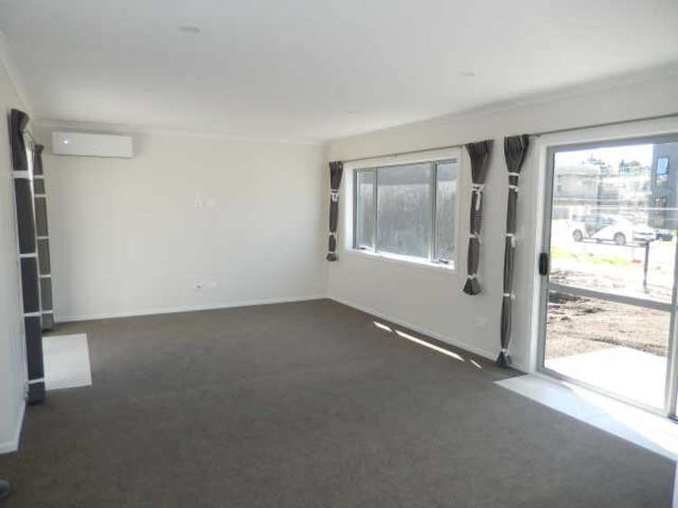 2 Ridgedale Crescent 2743_7