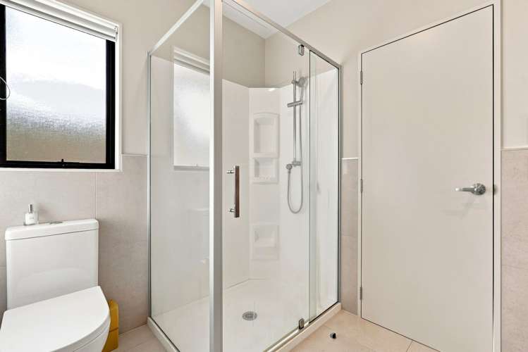 13 Andalusian Way Karaka_13