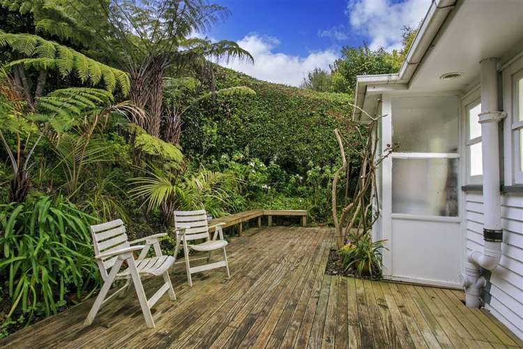 98 Beach Road Castor Bay_5