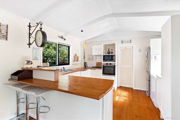 19 Kawakawa-Orere Road Kawakawa Bay_4