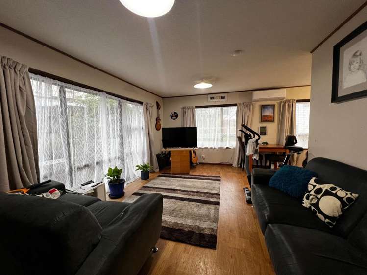 4/18A Neal Ave Glenfield_3
