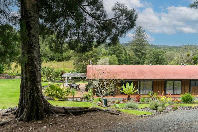 85 Abbey Caves Road Abbey Caves_36