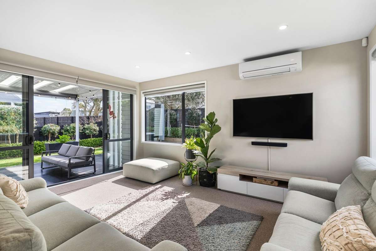 61A Castledine Crescent_2