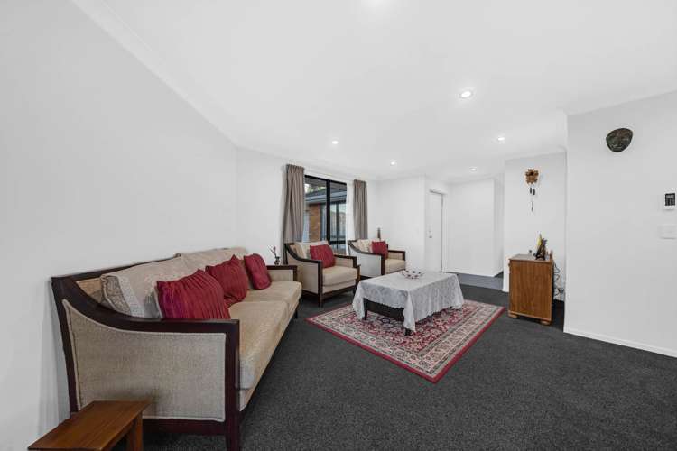 29 Broadfield Street Massey_12