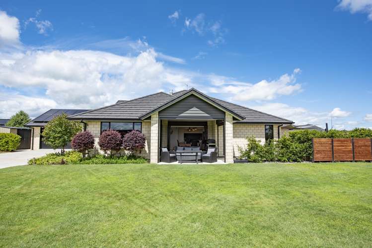 17 Alan Livingston Drive Cambridge_25