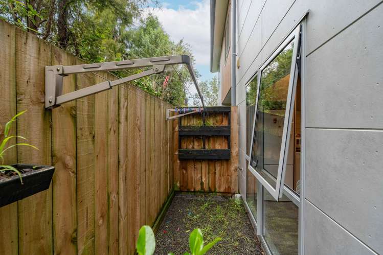 10C Gazeley Avenue Silverdale_13