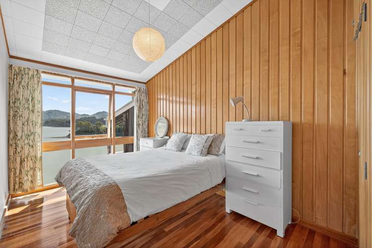 393 Marine Drive Charteris Bay_16