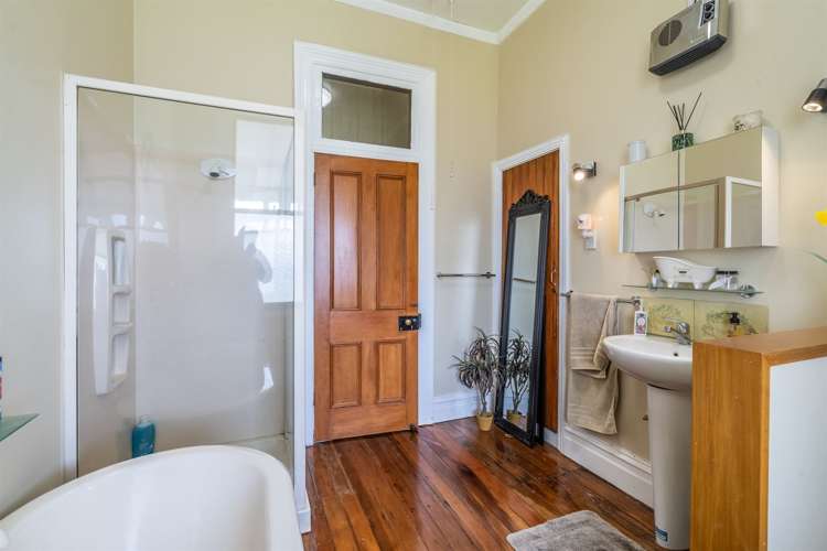 29 Oxford Street Gore Surrounds_12