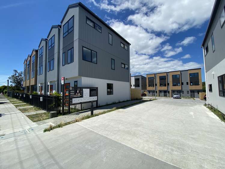 19/8 Arney Road_0