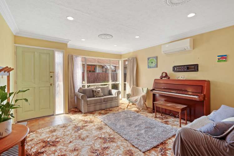 15b Salford Avenue Redwood_5